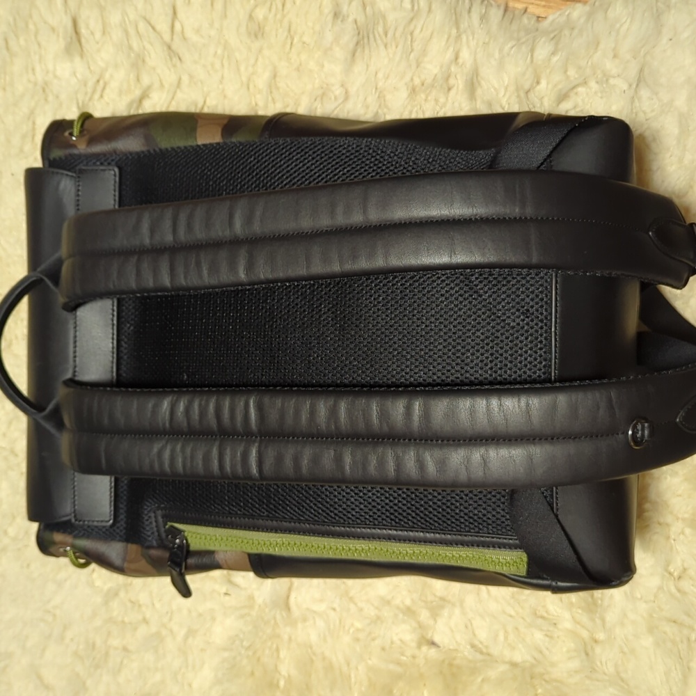Coach Large Track  Backpack - Picture 4 of 12